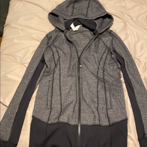 Lululemon Jacket - Picture 3 of 4